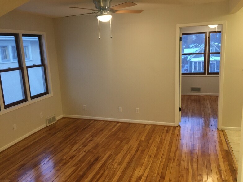 Primary Photo - 4230 S 39th Ave