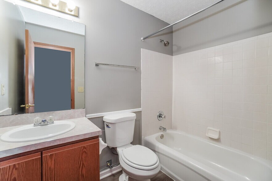 Building Photo - 3276 Summer Glen Dr