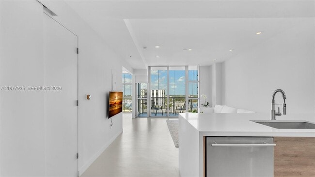 Building Photo - 3301 NE 1st Ave