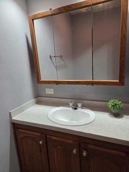 Building Photo - 3307 11th Ave