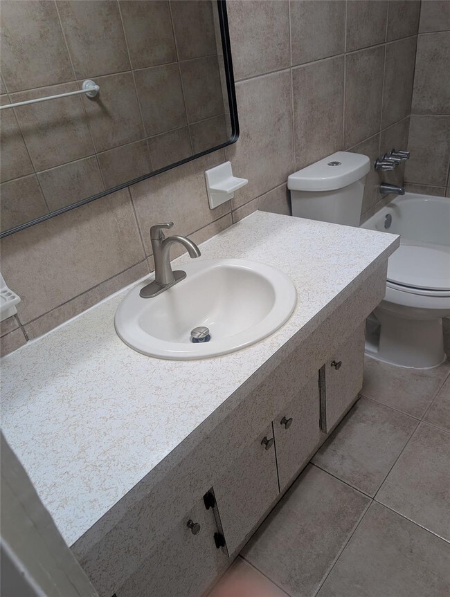 Building Photo - 1740 NW 60th Ave