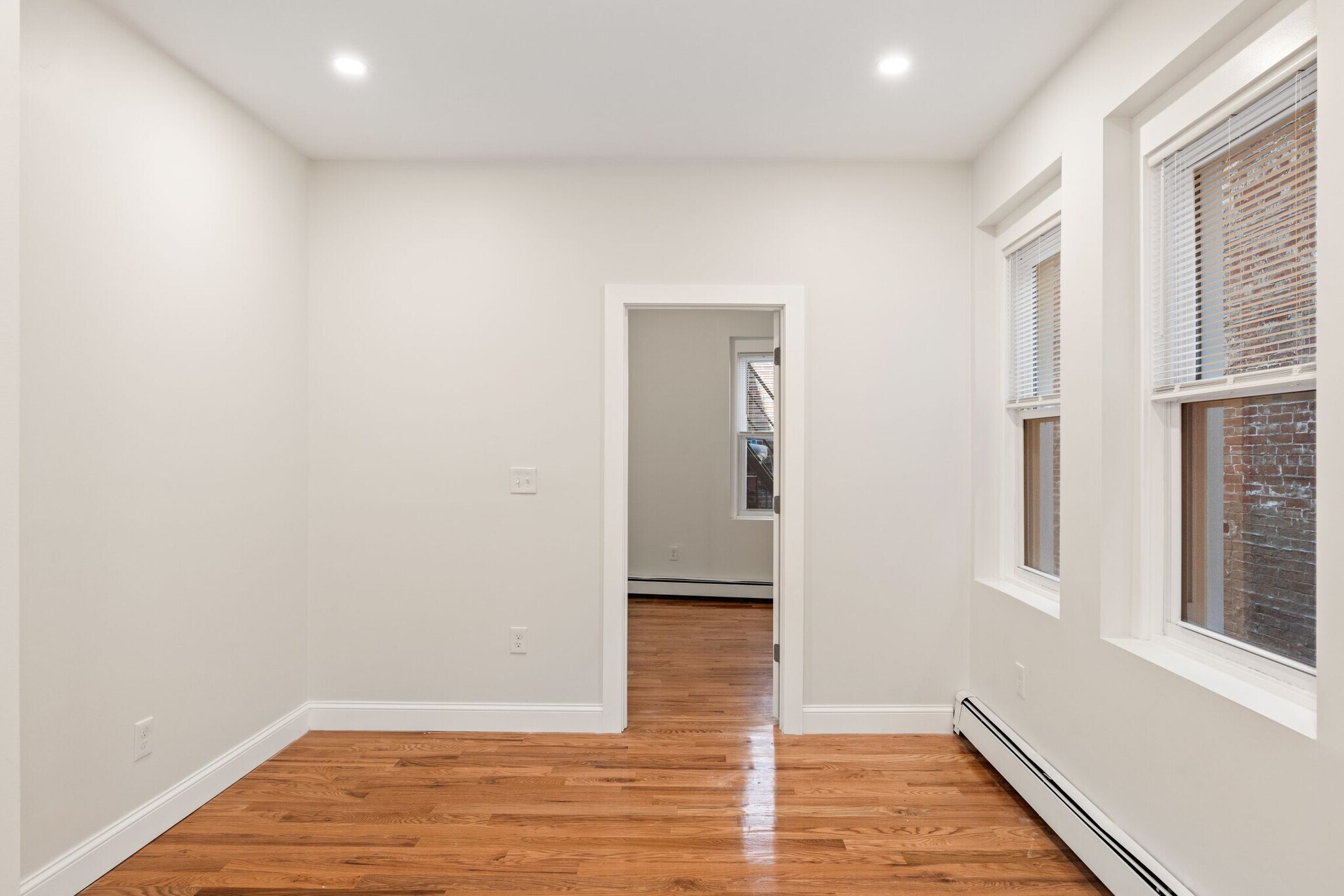 Building Photo - 198 Salem St