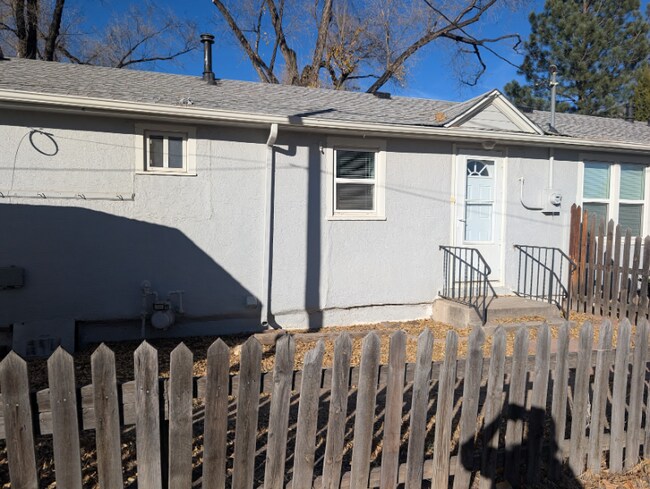 Building Photo - 317 W Harrison St