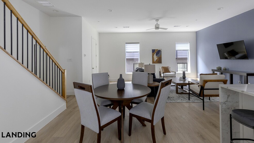 Building Photo - 2206 Arroyo Ave