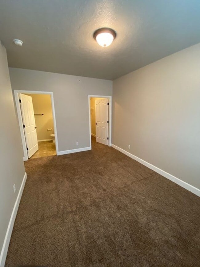 Building Photo - 6740 N Spurwing Loop