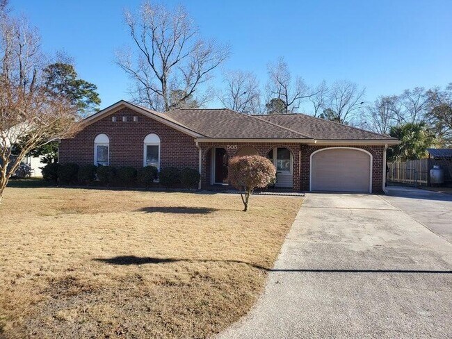 Building Photo - 505 Longleaf Rd