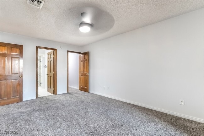 Building Photo - 1418 Santa Margarita St