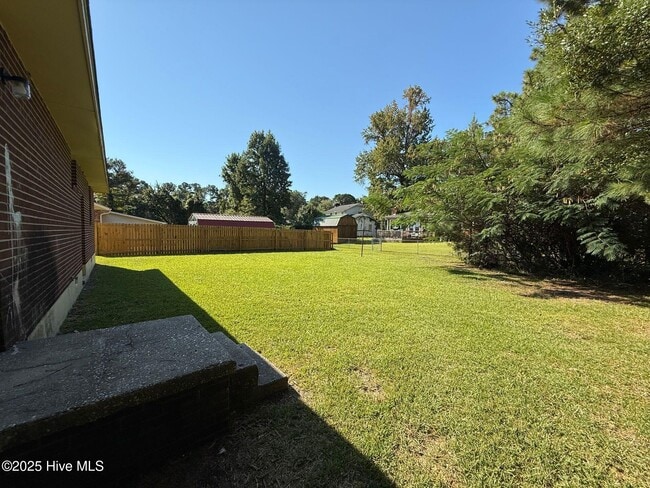 Building Photo - 126 Kitt Dr
