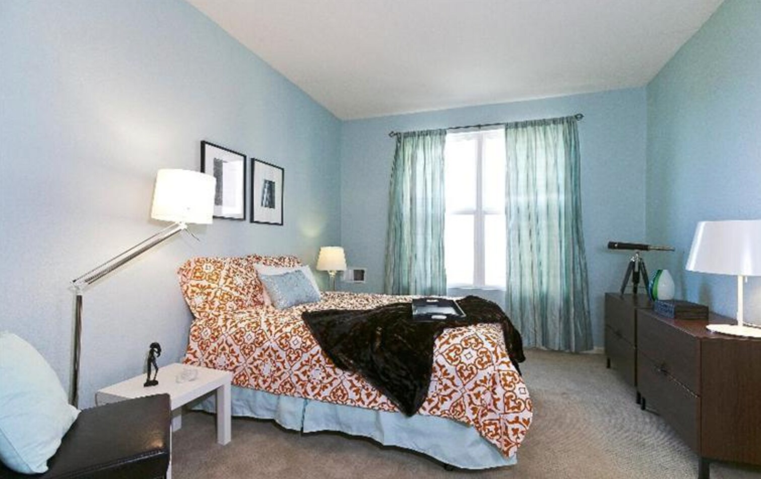 Building Photo - 301 Crescent Ct