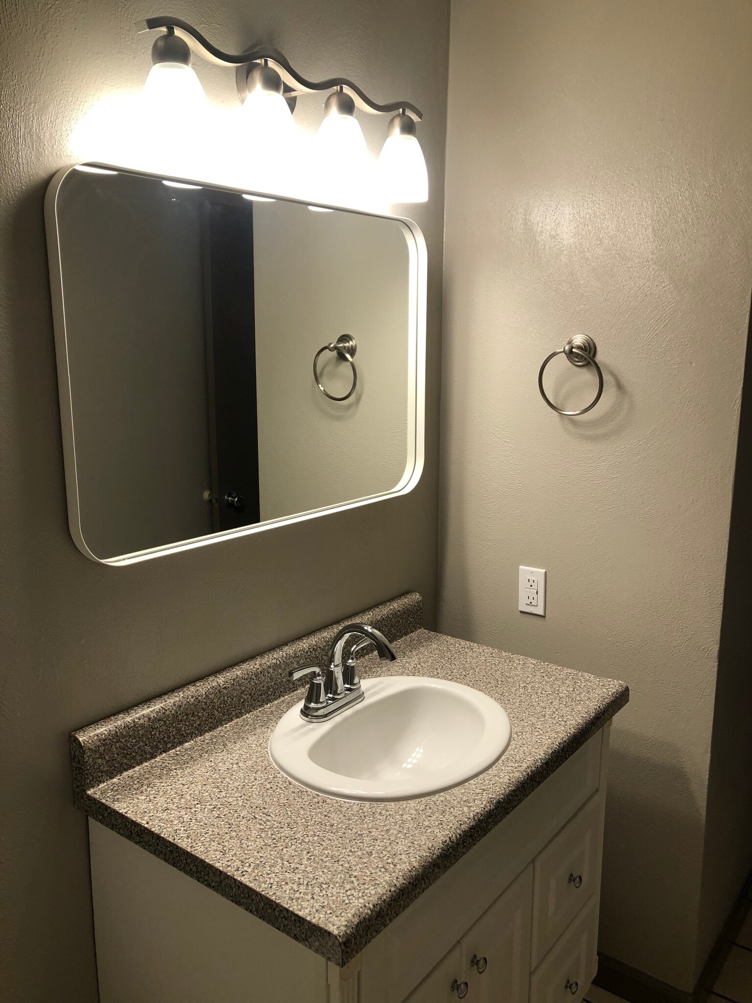 Building Photo - 205 E Dunklin St