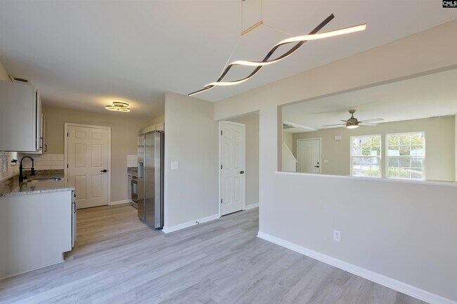 Building Photo - 104 Curvewood Rd