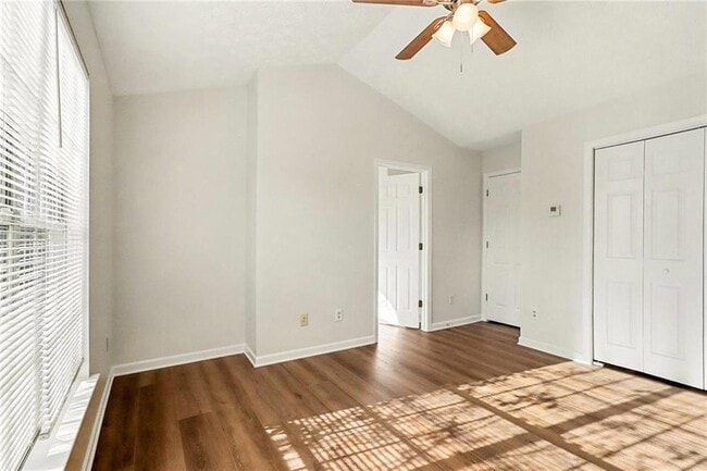 Building Photo - 2559 Walden Lake Dr