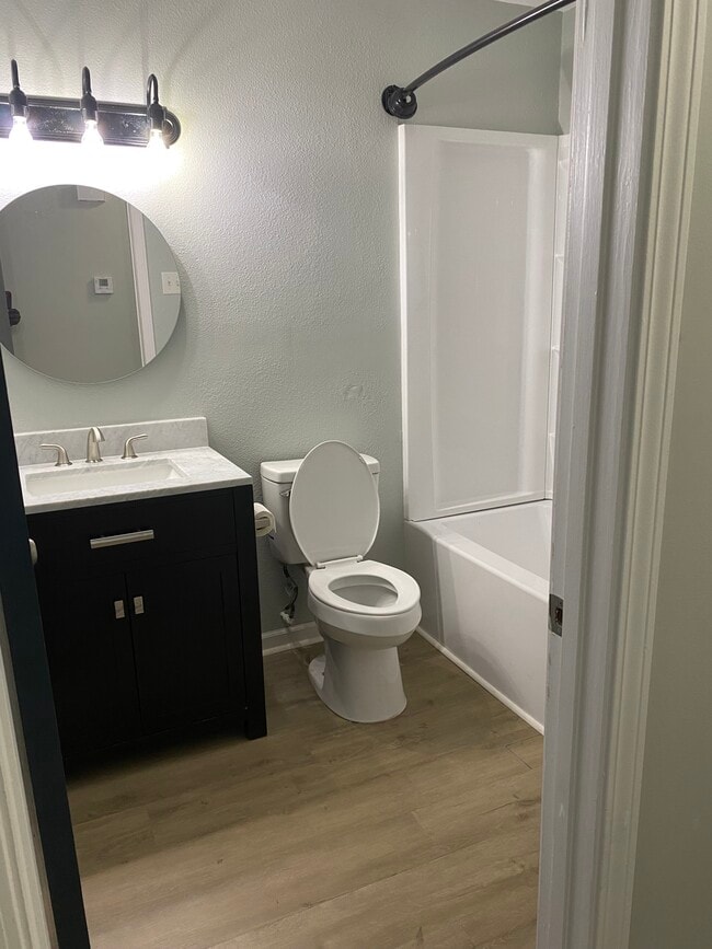 Building Photo - Park like setting in the city