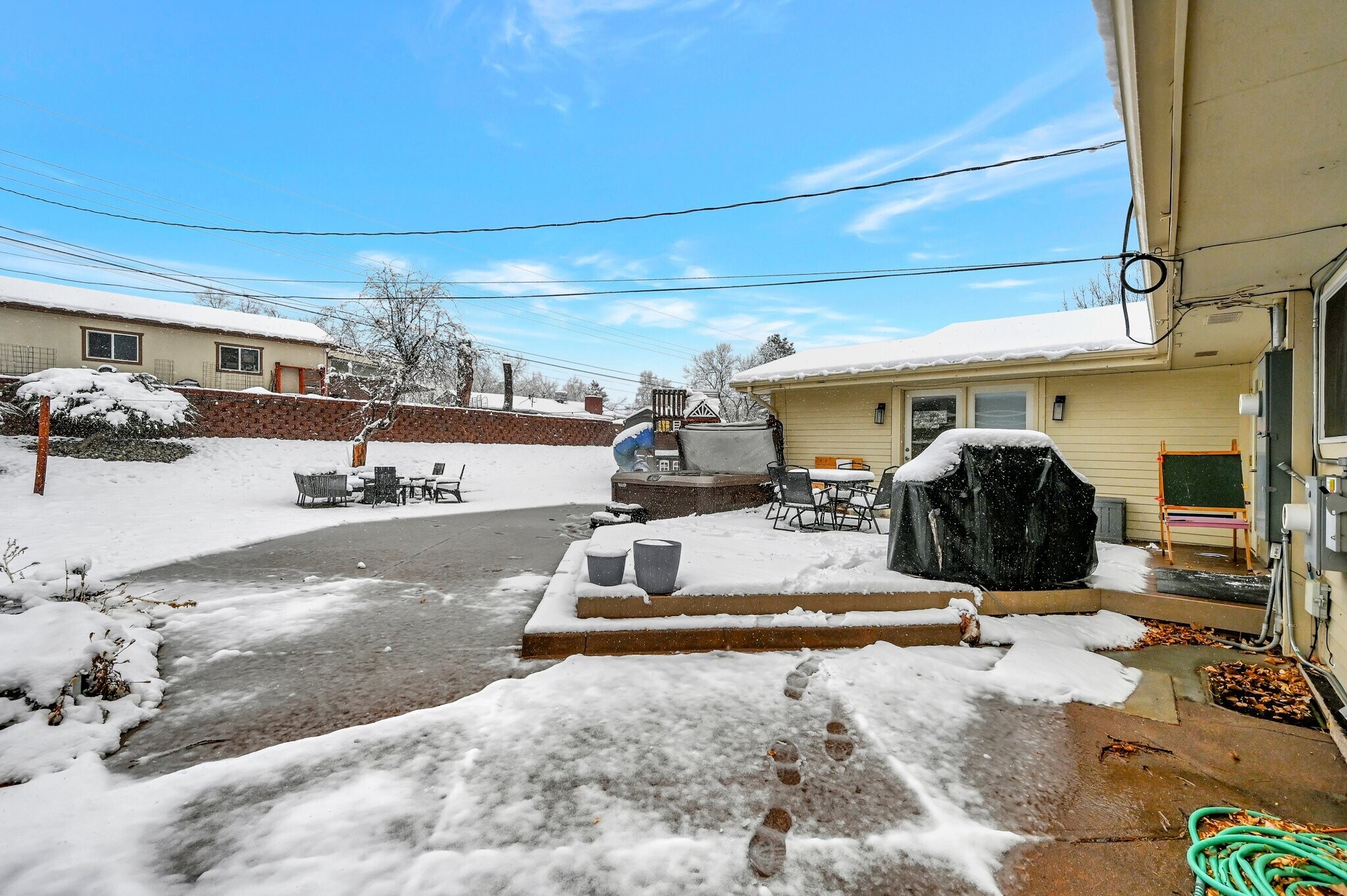 Building Photo - 6526 S Elizabeth Way