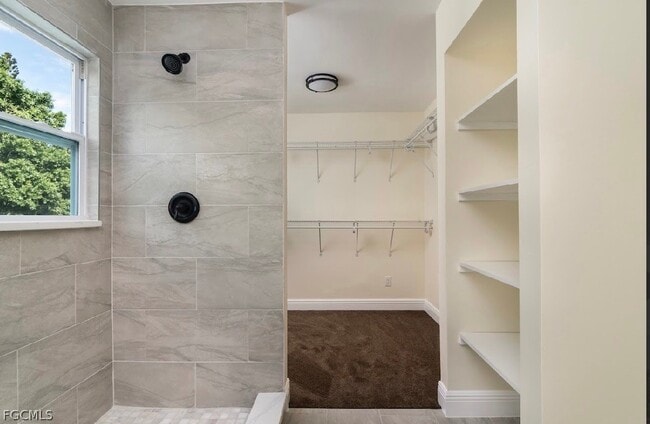 Building Photo - 5111 Country Lakes Dr