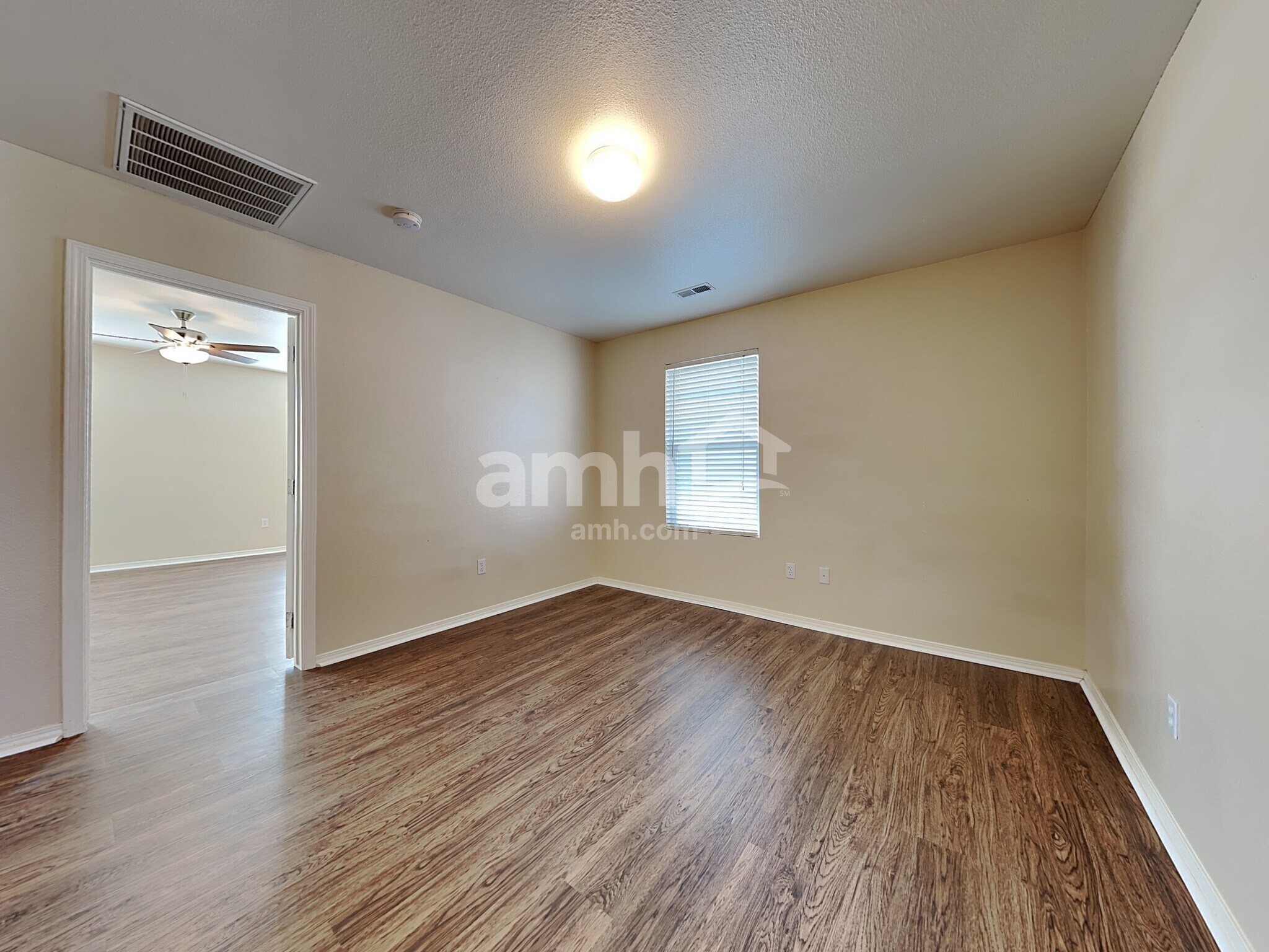 Building Photo - 2136 Summit Way