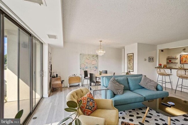 Building Photo - 5300 Columbia Pike