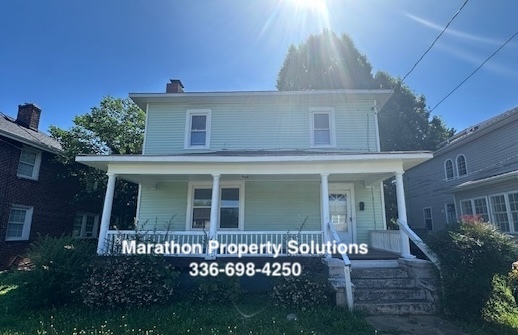 Primary Photo - 1115 N Cameron Ave