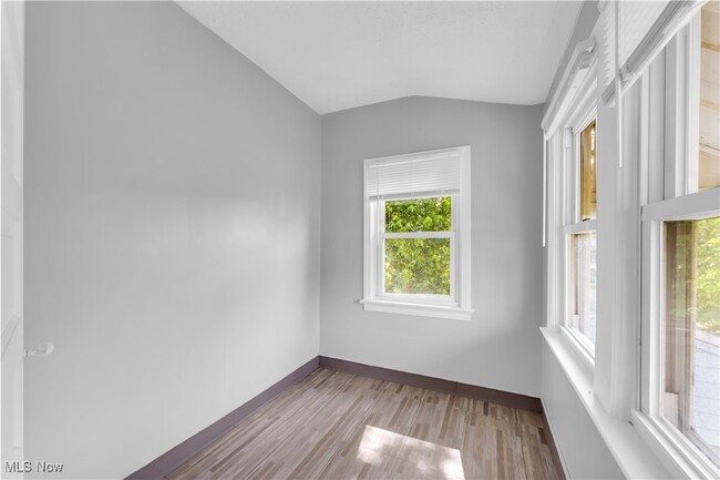 Building Photo - 3439 W 62nd St
