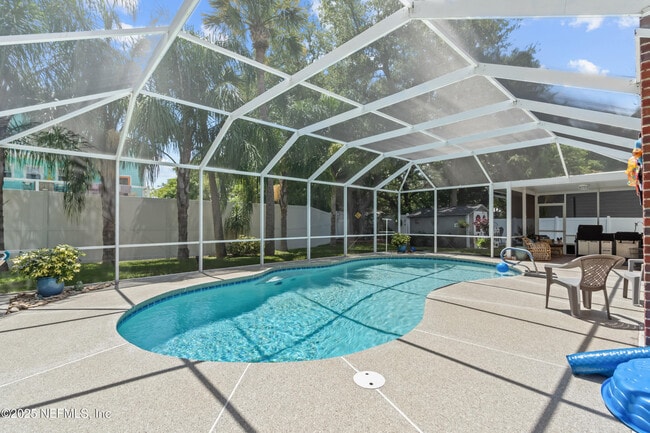 Building Photo - 6656 Rivercrest Dr