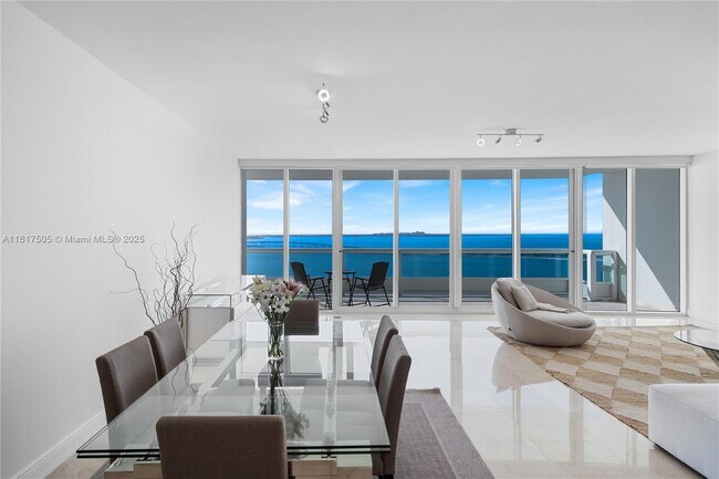 Building Photo - 1643 Brickell Ave