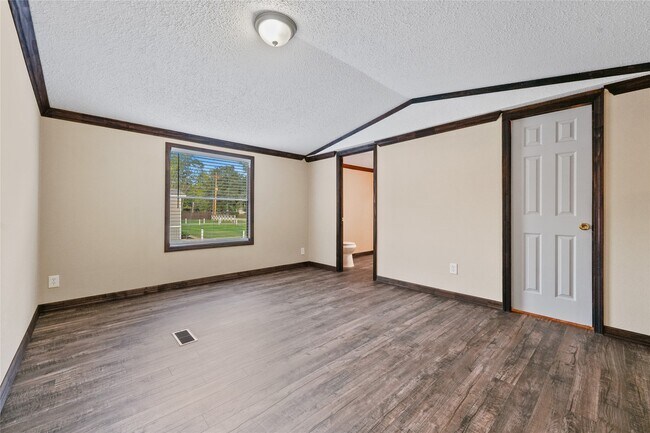 Building Photo - 21395 Ruth Dr