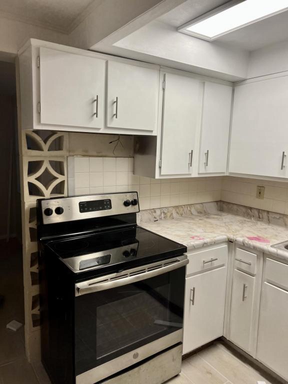 Building Photo - 404 Quail Roost Dr