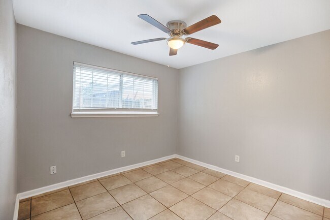 Building Photo - 11511 Grapewood Ct