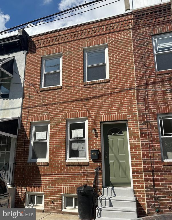 Building Photo - 1929 Titan St