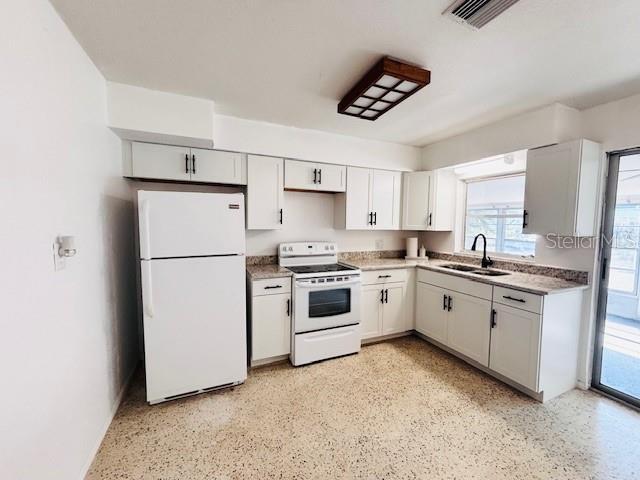 Building Photo - 6125 Beacon Point Dr