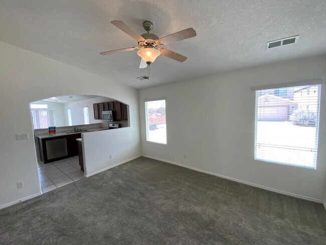 Building Photo - 3 Bedroom Single Story Home Available Near 98th St & Dennis Chavez SW!