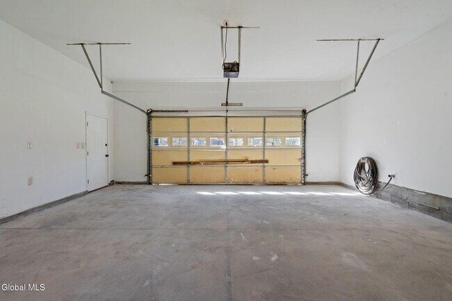Building Photo - 30 Dick Lynch Rd