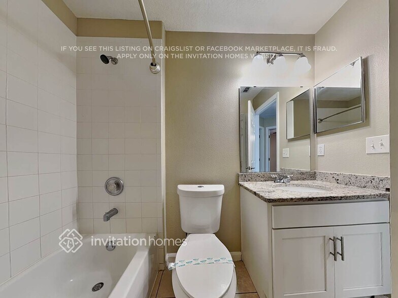 Building Photo - 2825 Falcon Crest Pl