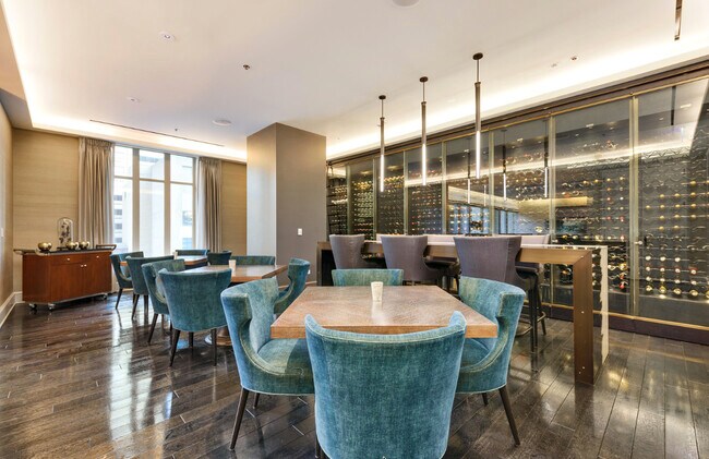 Building Photo - 118 E Erie St