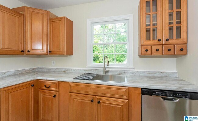 Building Photo - 921 5 Mile Rd