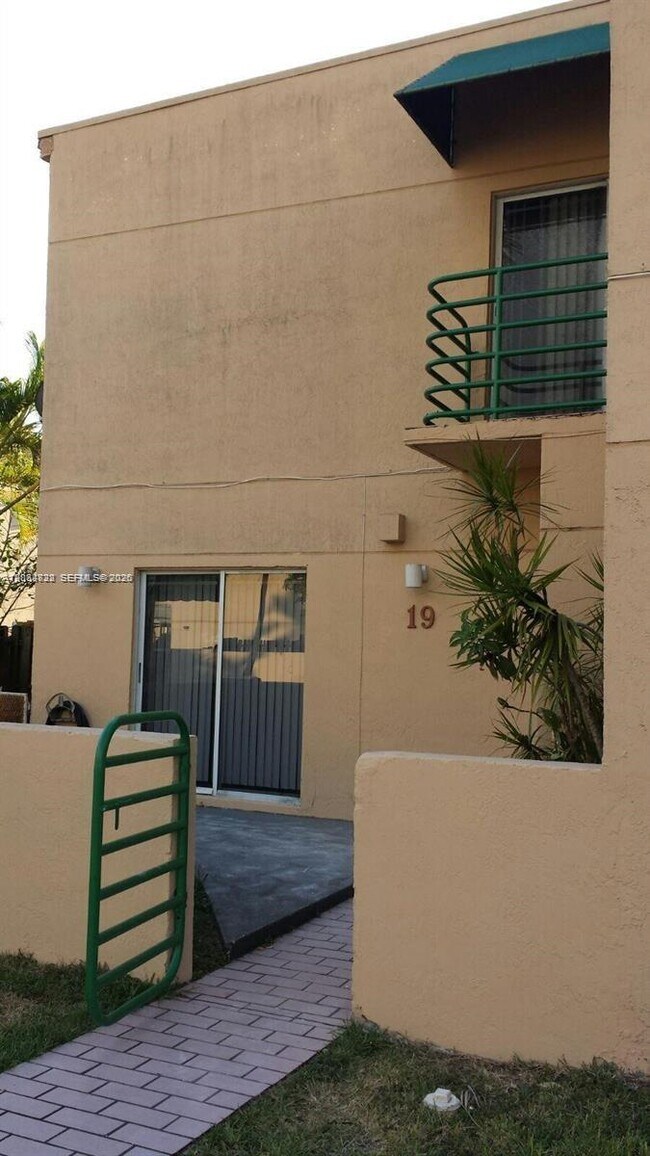Building Photo - 11960 SW 18th Terrace