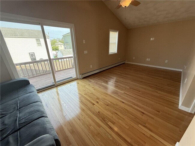 Building Photo - 24 Apulia St