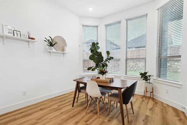 Building Photo - 1201 Superbloom Ave