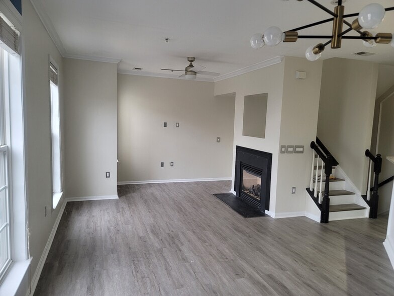 Building Photo - 6831 Hampton Bay Ln