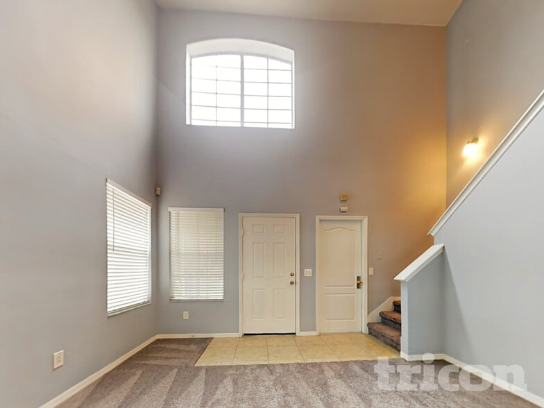 Building Photo - 8405 Quarter Horse Dr