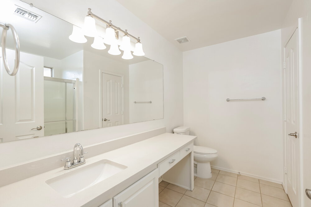 Building Photo - 7123 S 31st Dr