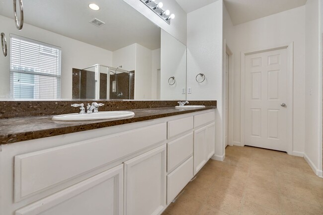 Building Photo - 2815 Tourbrook Way