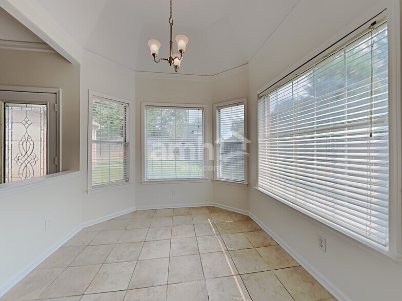 Building Photo - 5376 Milton Ridge Dr