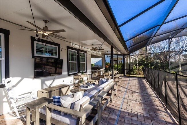 Building Photo - 9374 Reymont Street