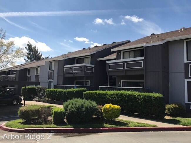 Building Photo - 4420-4440 Oakhollow Dr