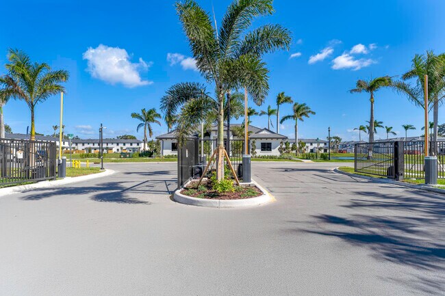 Building Photo - 3024 Green Palm Ct