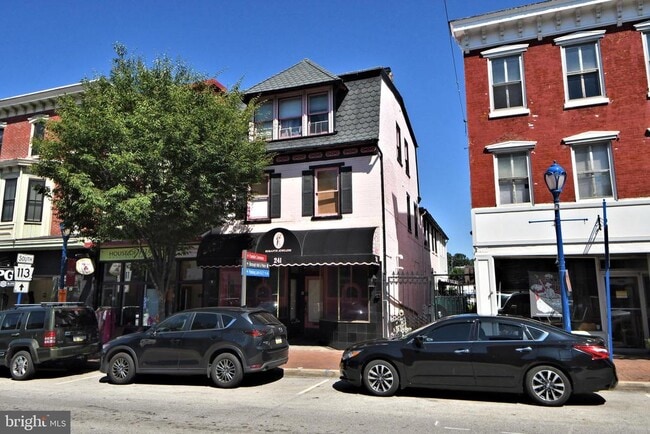 Building Photo - 241 Bridge St