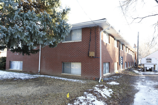 Building Photo - 10th Street Flats