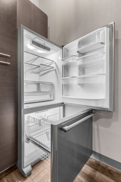 Building Photo - 901 9th St