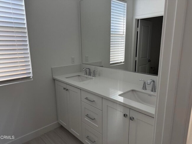 Building Photo - 461 Snowdrop Ln